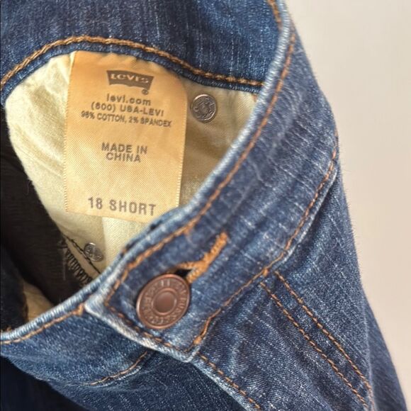 Levi’s women’s 18 short Perfectly Slimming Boot Cut 512 Jeans - Picture 12 of 12